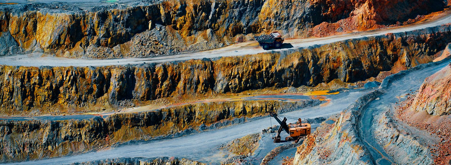 Large scale open pit mining operations